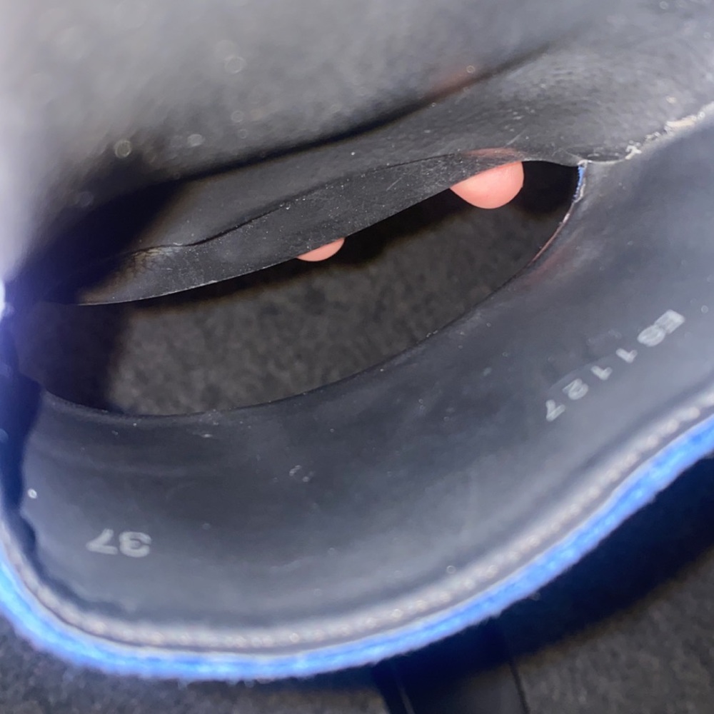 Givenchy Pool slides - Picture 3 of 3
